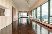 Bowen's Lookout Bowen's Lookout | Living and Dining Room