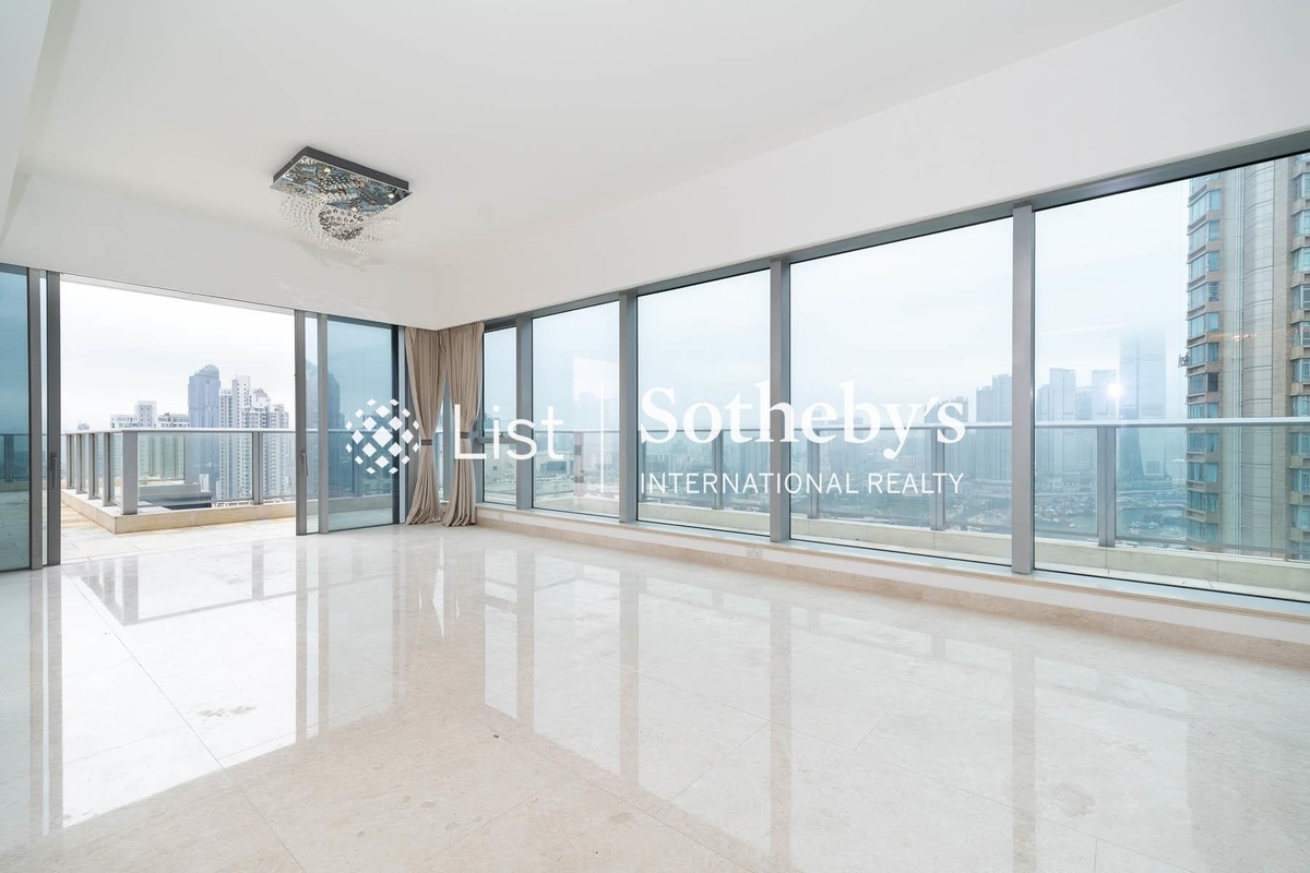 Imperial Cullinan 瓏璽 | Living and Dining Room