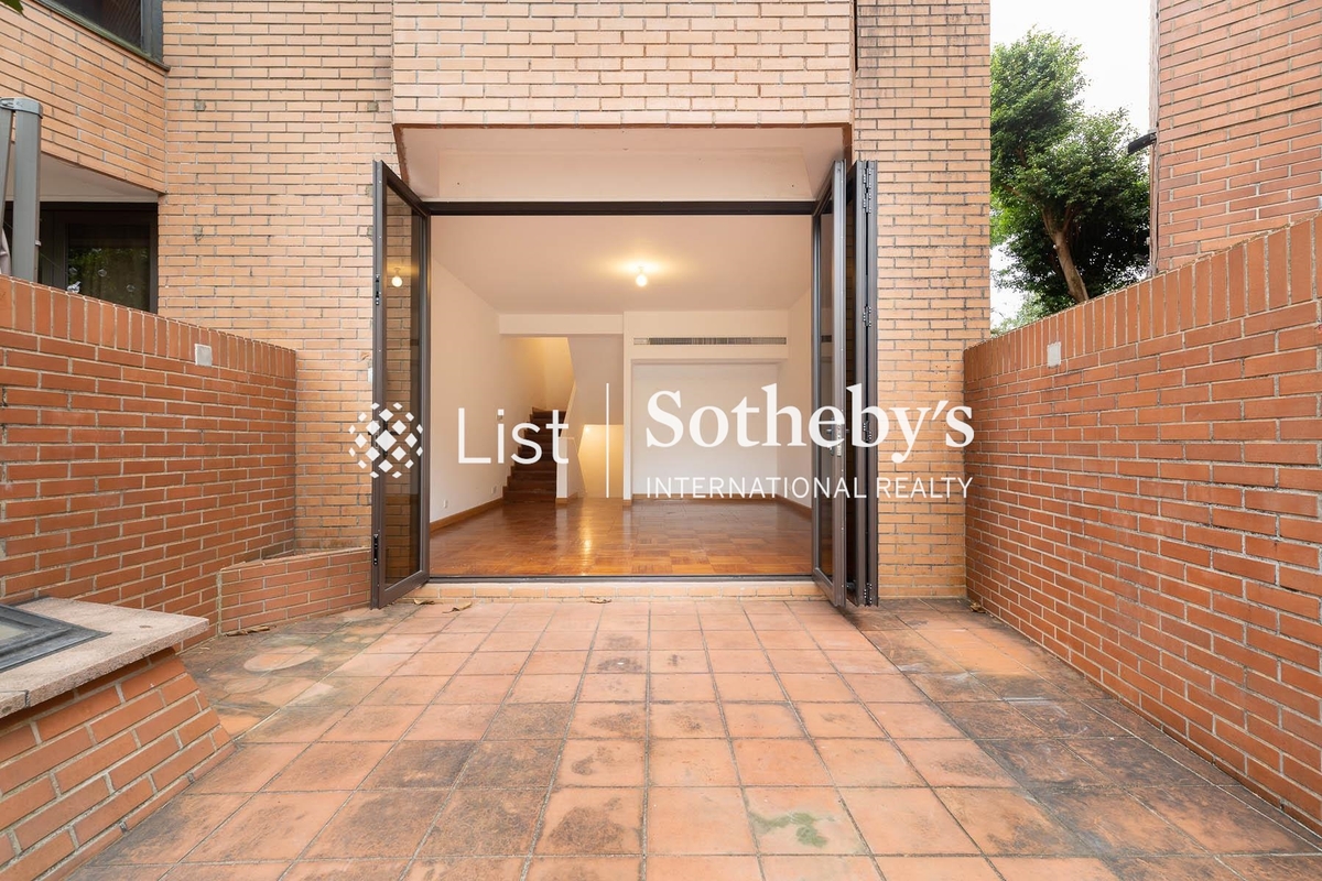 Banyan Villas 榕蔭園 | Private Garden off Living Room