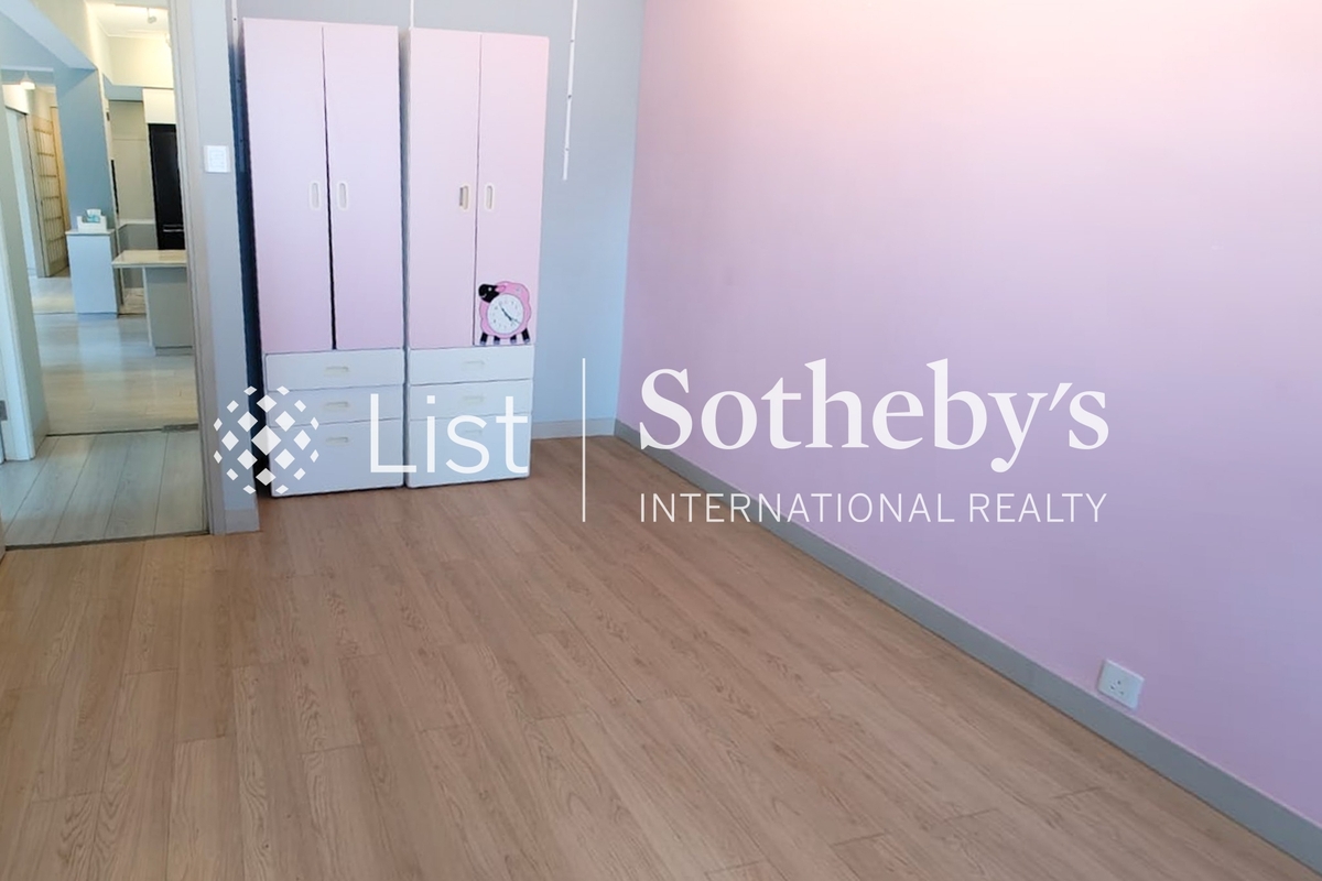 Renown Court 麗寧苑 | Second Bedroom