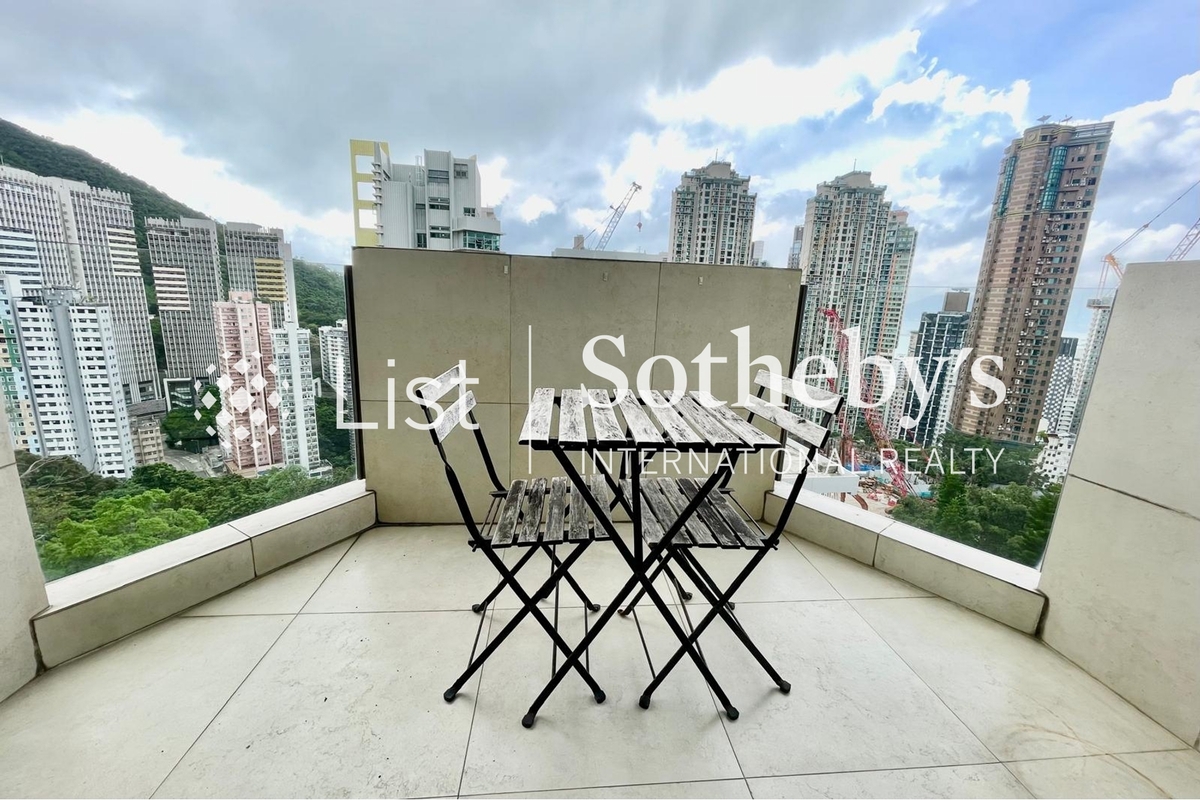 Fulham Garden 富林苑 | Balcony off Living Room