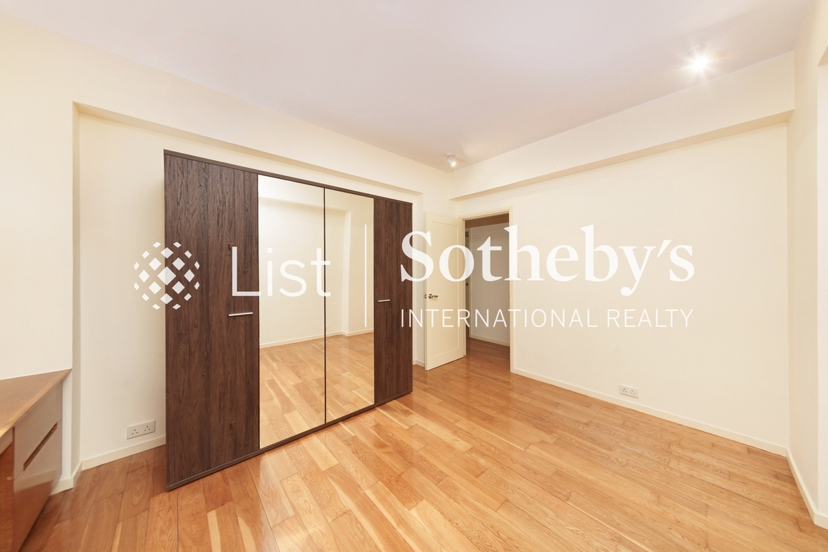 Fulham Garden 富林苑 | Third Bedroom