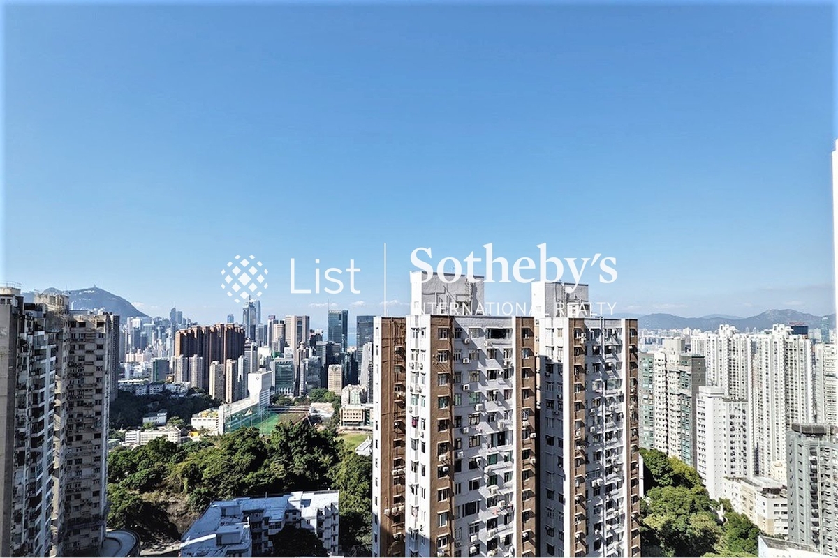 Bellevue Heights 碧兰阁 | View from Living and Dining Room