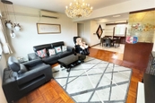 Y.Y. Mansions 裕仁大廈 | Living and Dining Room