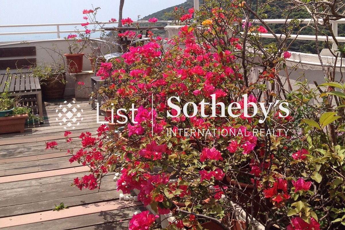 Y.Y. Mansions 裕仁大厦 | Private Roof Terrace