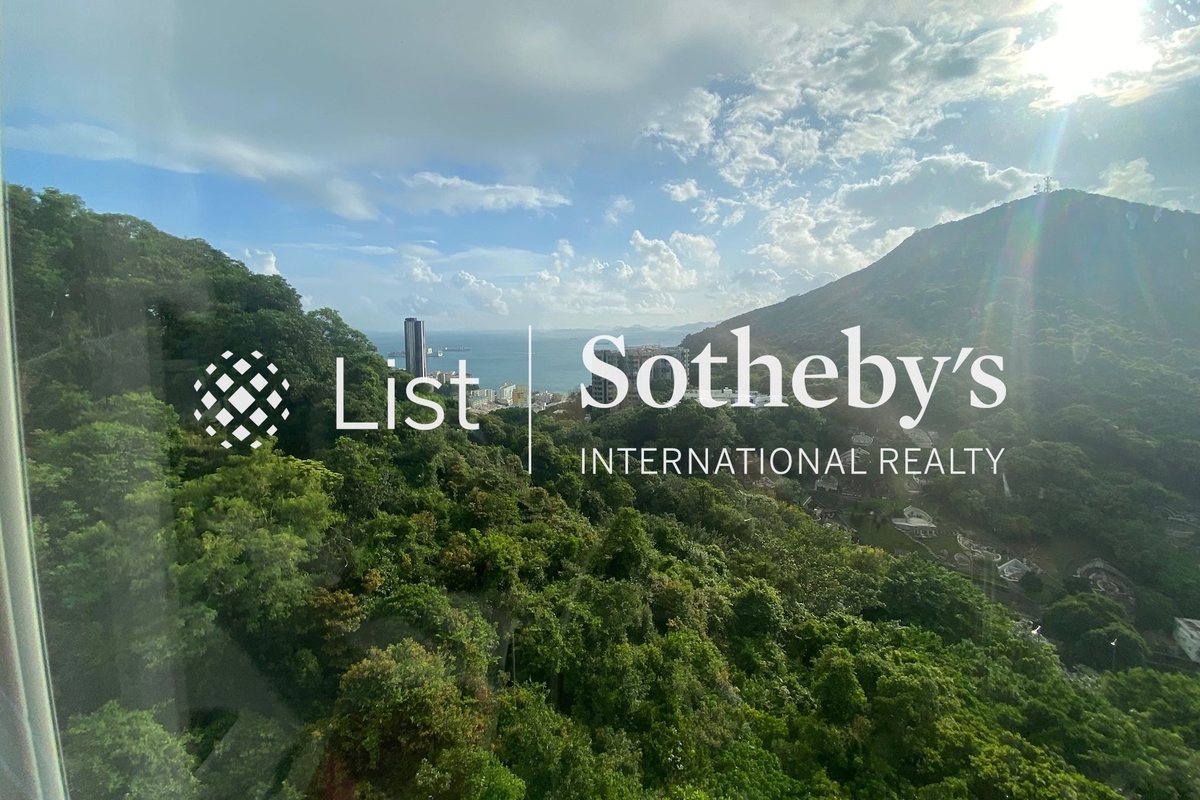 Y.Y. Mansions 裕仁大廈 | View from Kitchen