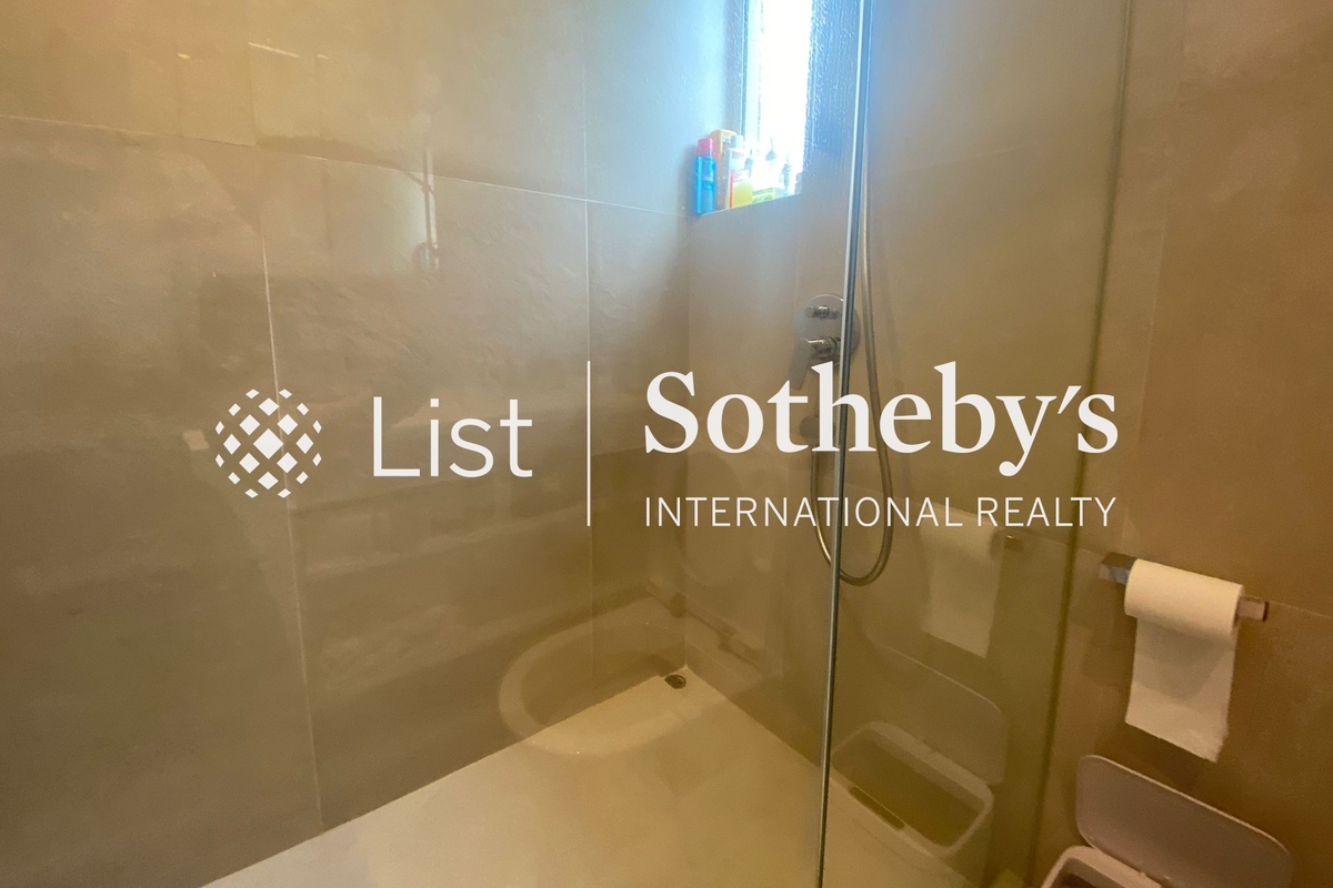 Y.Y. Mansions 裕仁大廈 | Master Bathroom