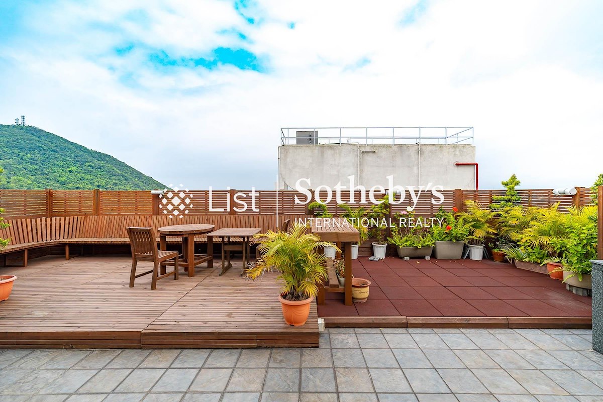 Y.Y. Mansions 裕仁大廈 | Private Roof Terrace