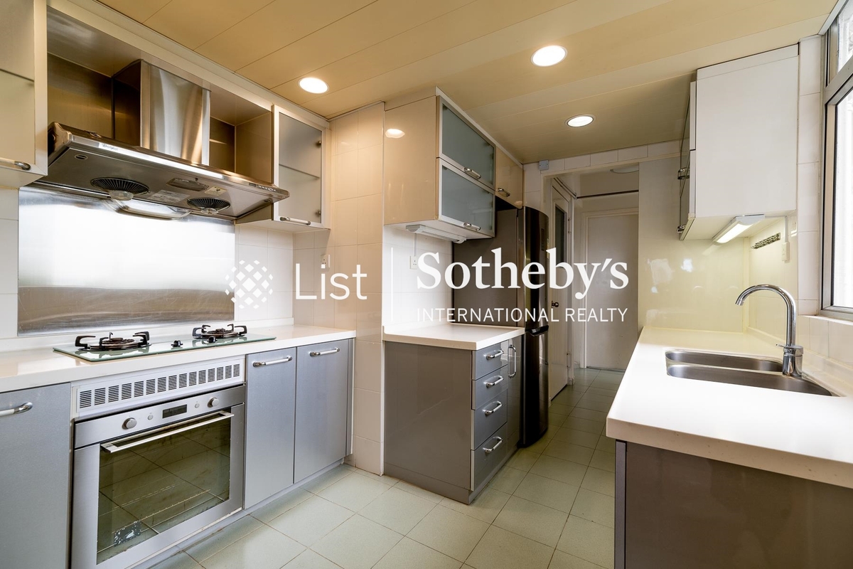 Y.Y. Mansions 裕仁大廈 | Kitchen