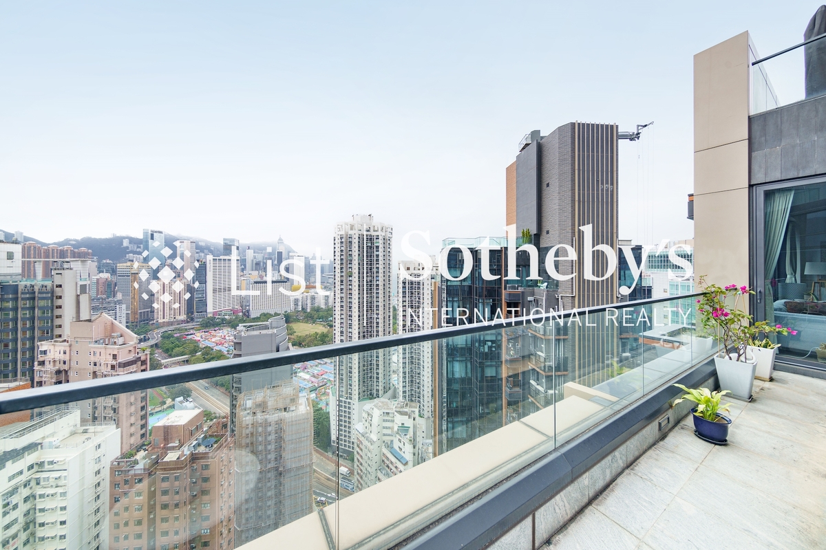 The Pavilia Hill 柏傲山 | Private Roof Terrace