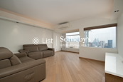 Yick King Building 億景樓 | Living Room with Enclosed Balcony