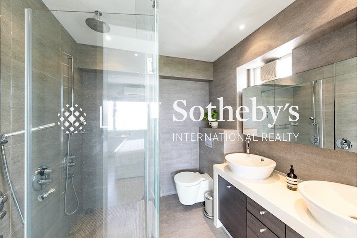 Pokfulam Court 碧林阁 | Master Bathroom