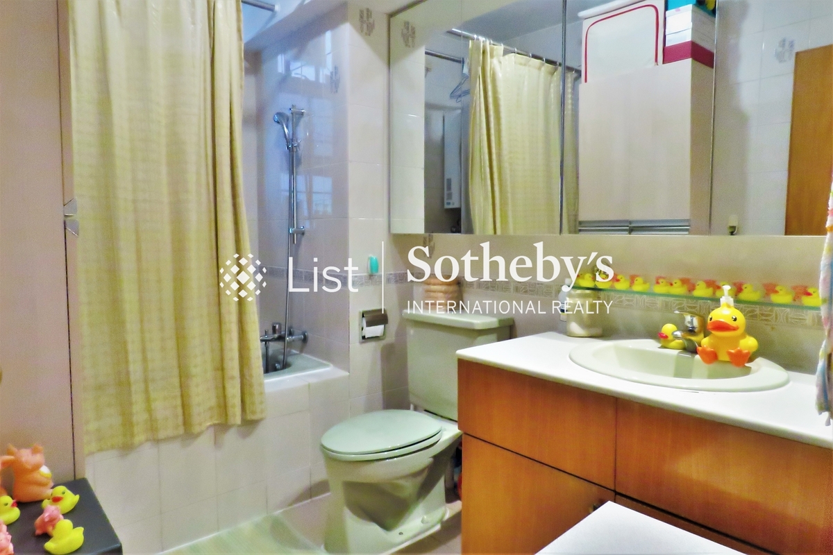 The Broadville 樂活臺 | Guest Bathroom