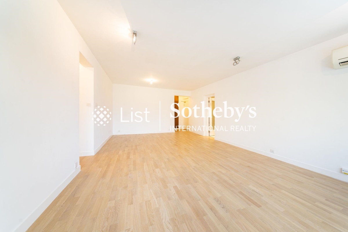 The Broadville 樂活臺 | Living and Dining Room