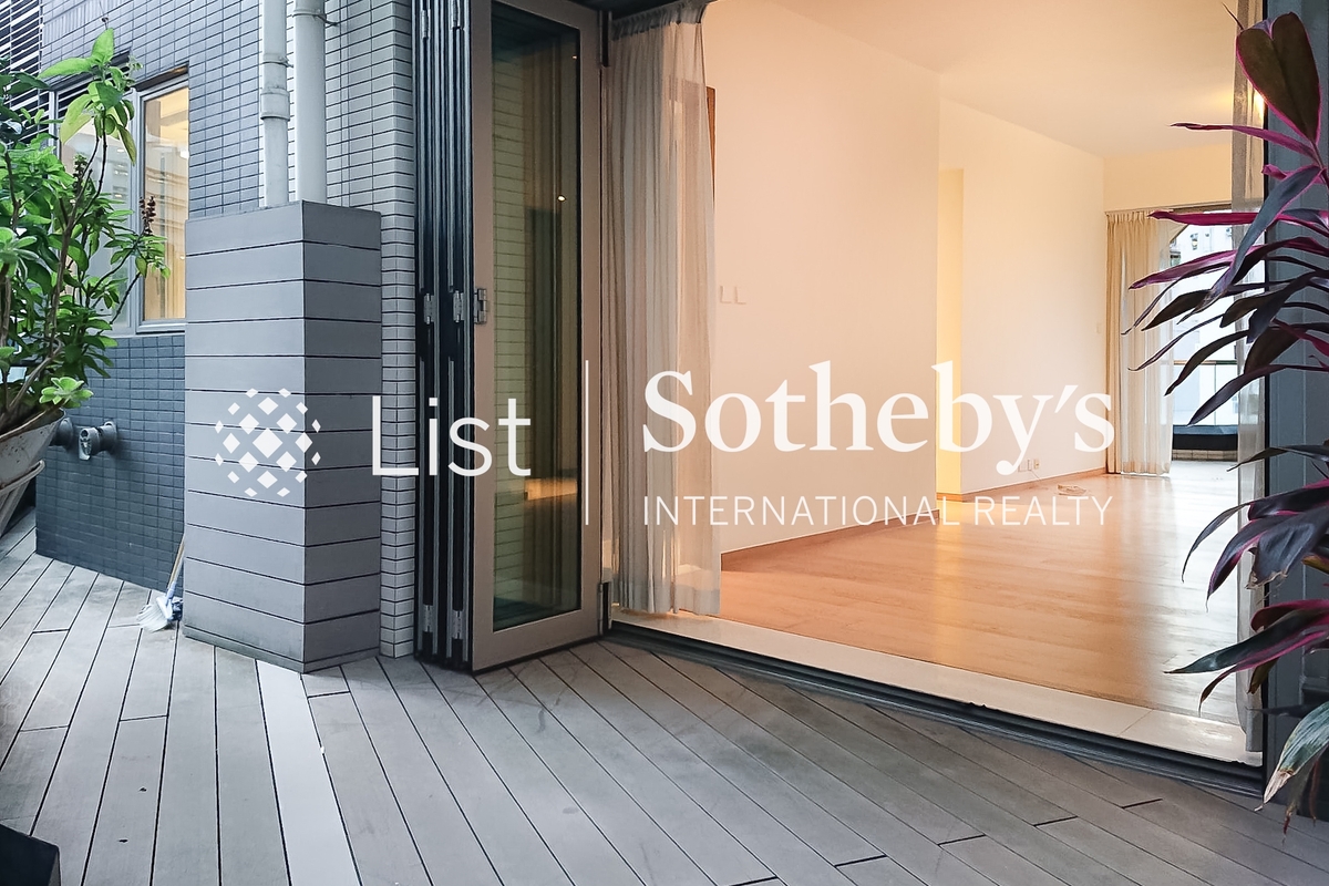 The Summa 高士台 | Second Private Terrace off Living and Dining Room