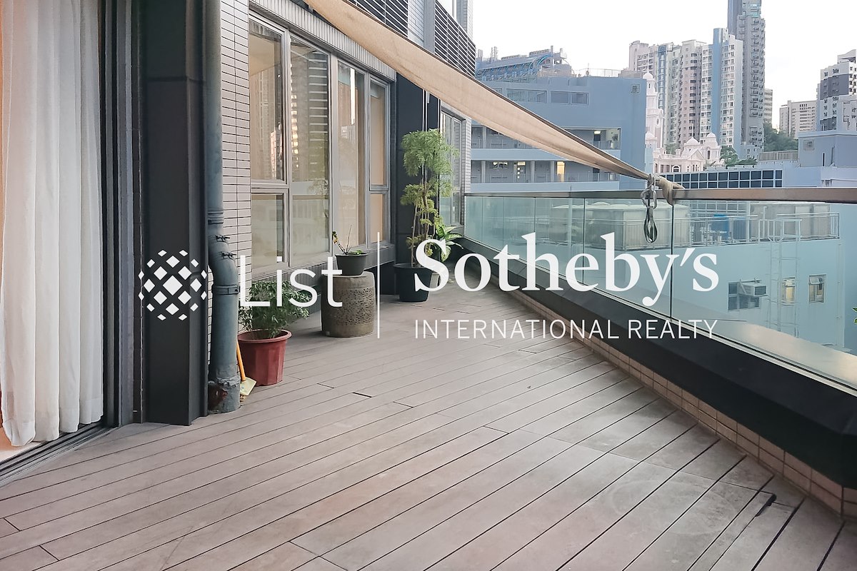 The Summa 高士台 | First Private Terrace off Living and Dining Room