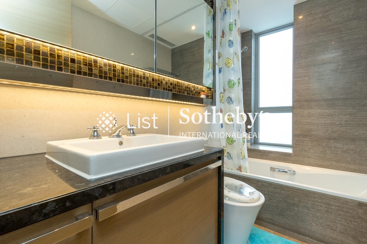 The Summa 高士台 | Second En-suite Bathroom