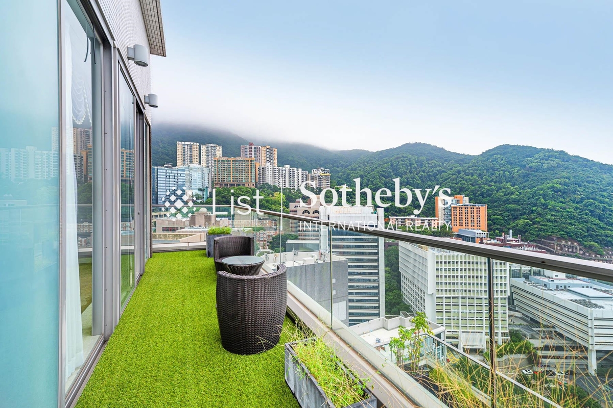 The Summa 高士台 | Private Terrace off Master Bedroom