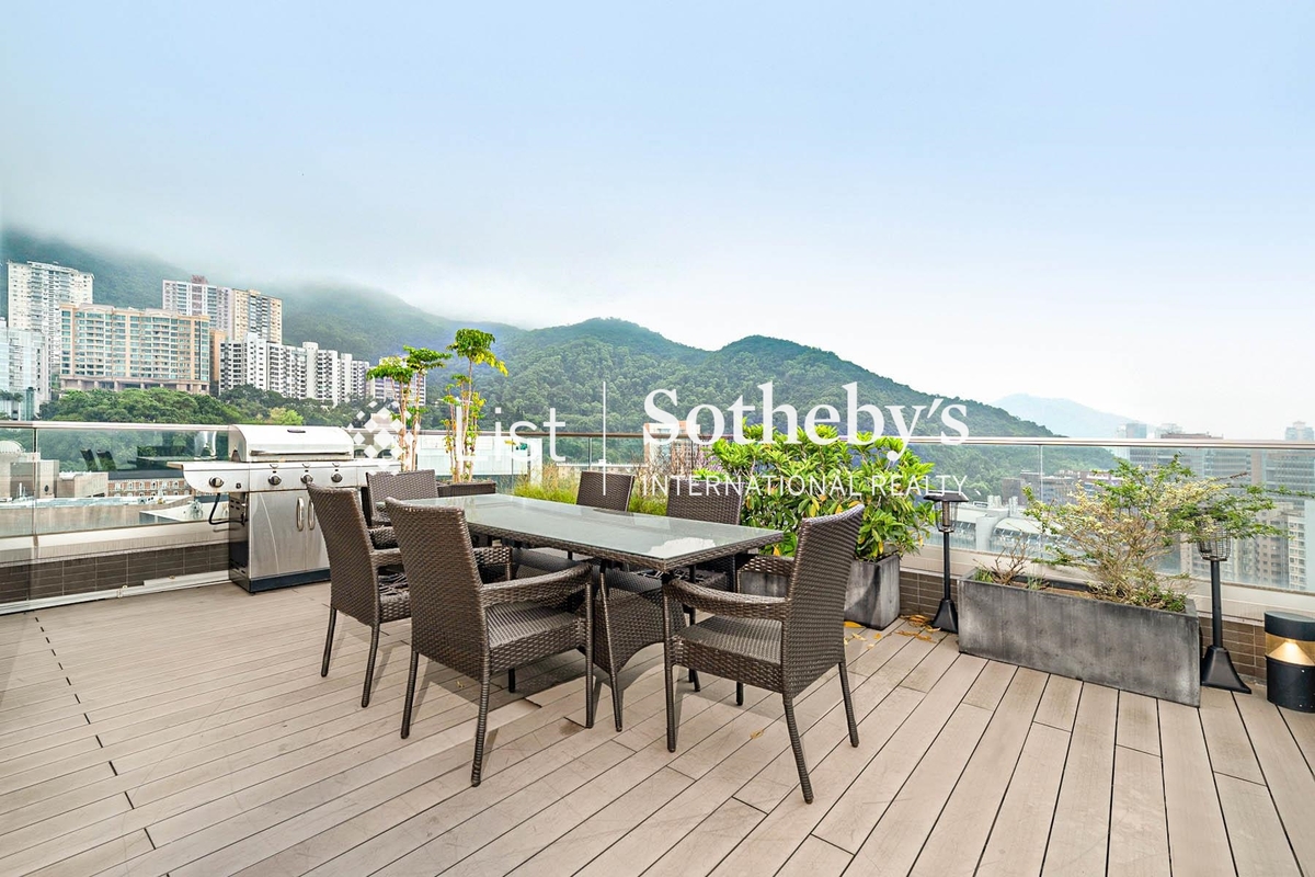 The Summa 高士台 | Private Terrace off Living and Dining Room