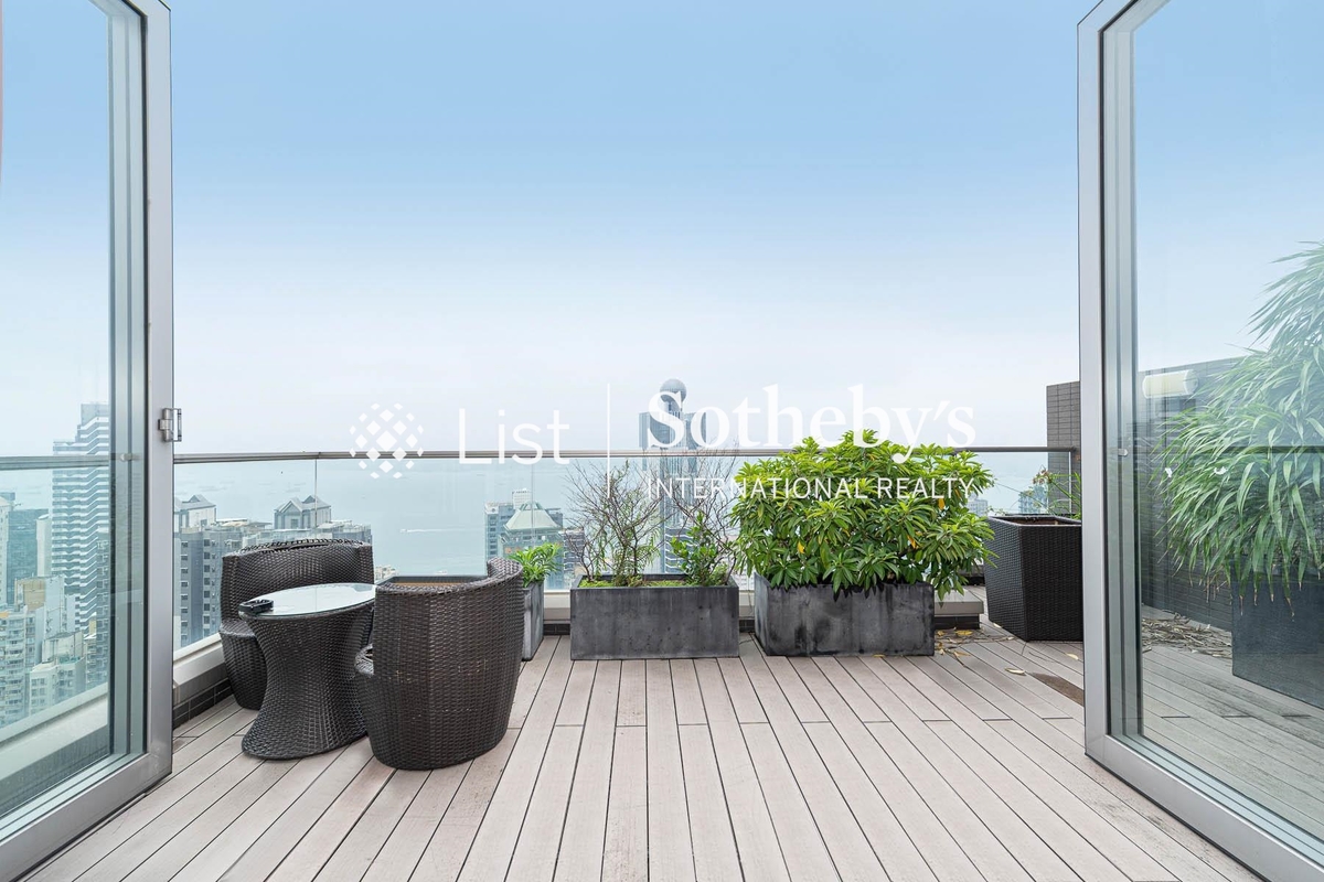 The Summa 高士台 | Private Terrace off Third Bedroom