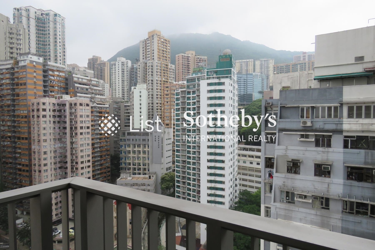 The Summa 高士台 | Balcony off Master Bathroom