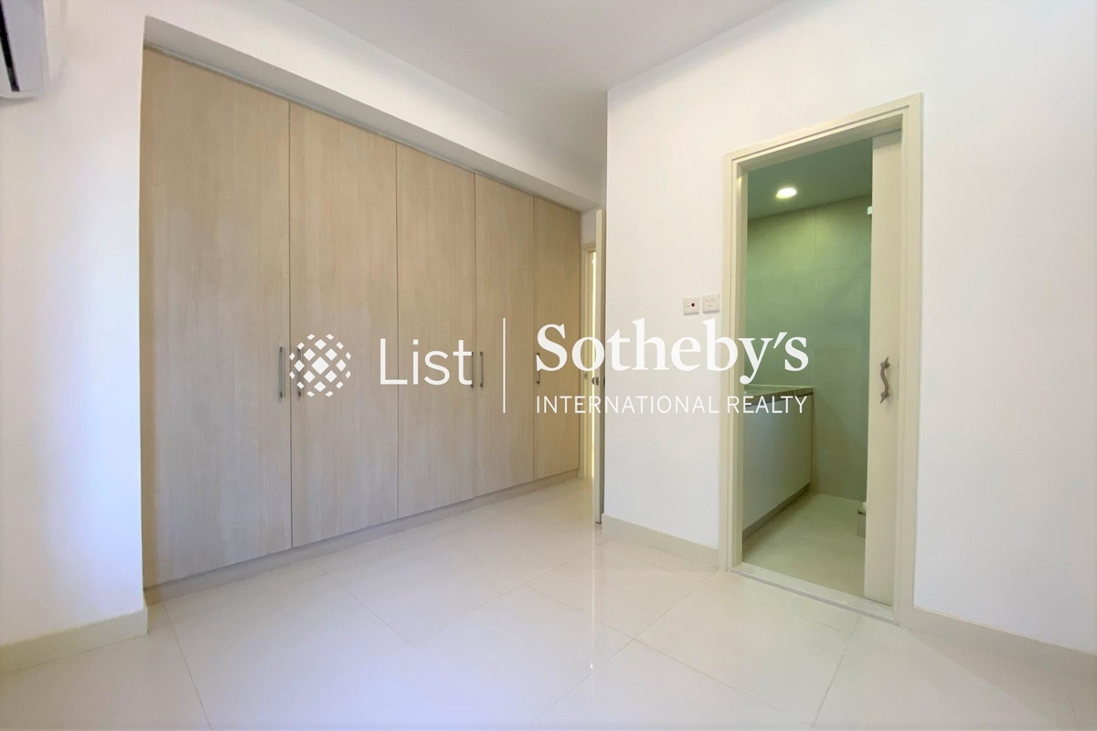 Flora Garden 慧景園 | Built-in Wardrobe in Master Bedroom