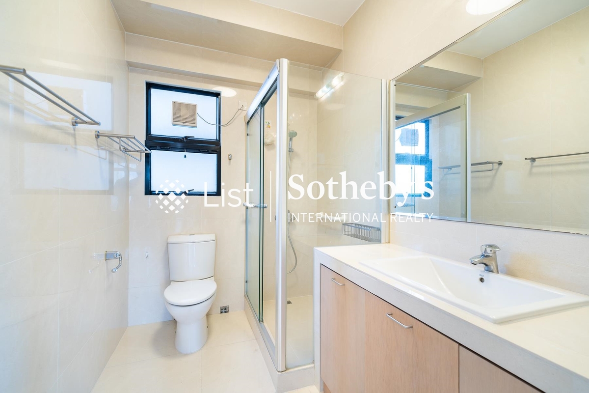 Flora Garden 慧景園 | Guest Bathroom