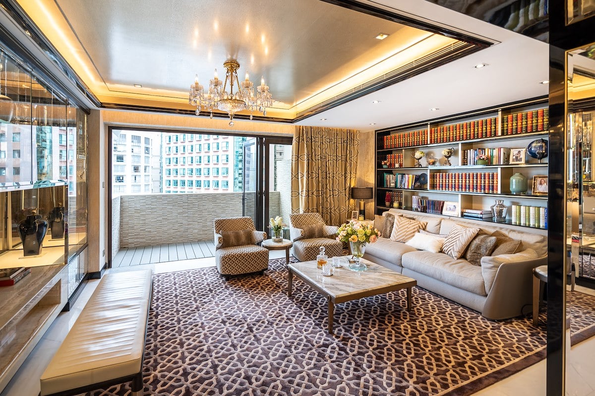1 Robinson Road 羅便臣道1號 | Living Room