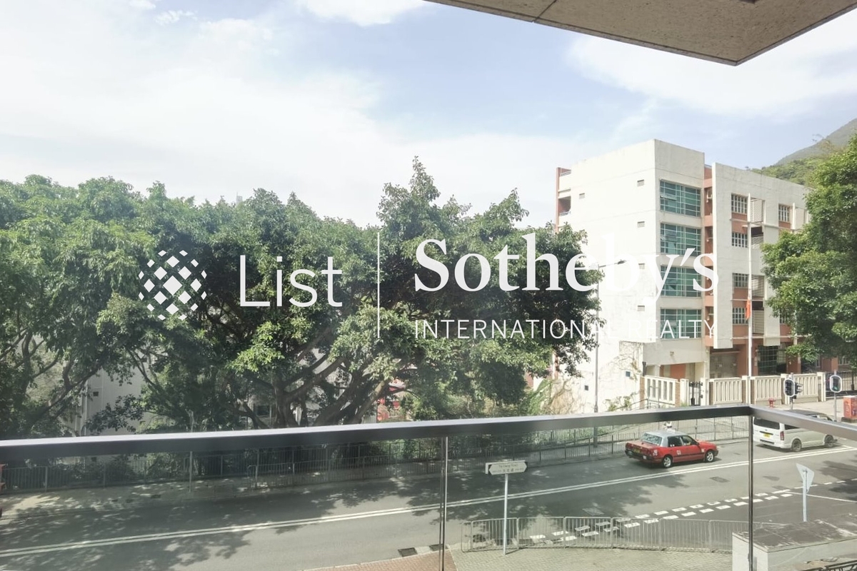 No. 339 Tai Hang Road 大坑道339號 | Balcony off Living and Dining Room