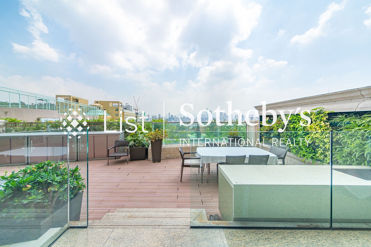 One Mayfair 逸珑 | Private Terrace off Living and Dinning Room