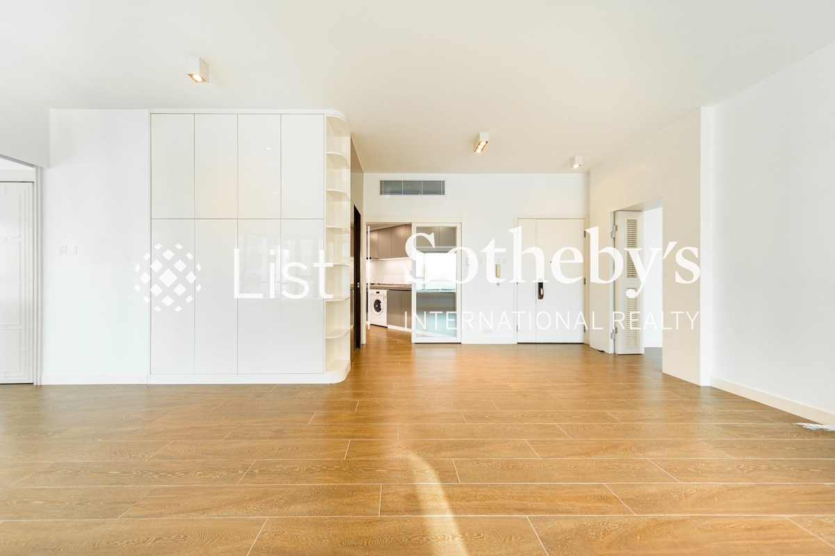 Y.I Y.I | Living and Dining Room