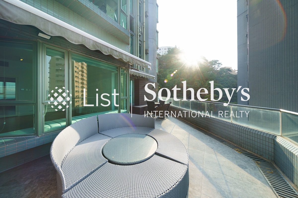 Y.I Y.I | Private Terrace off Living and Dining Room