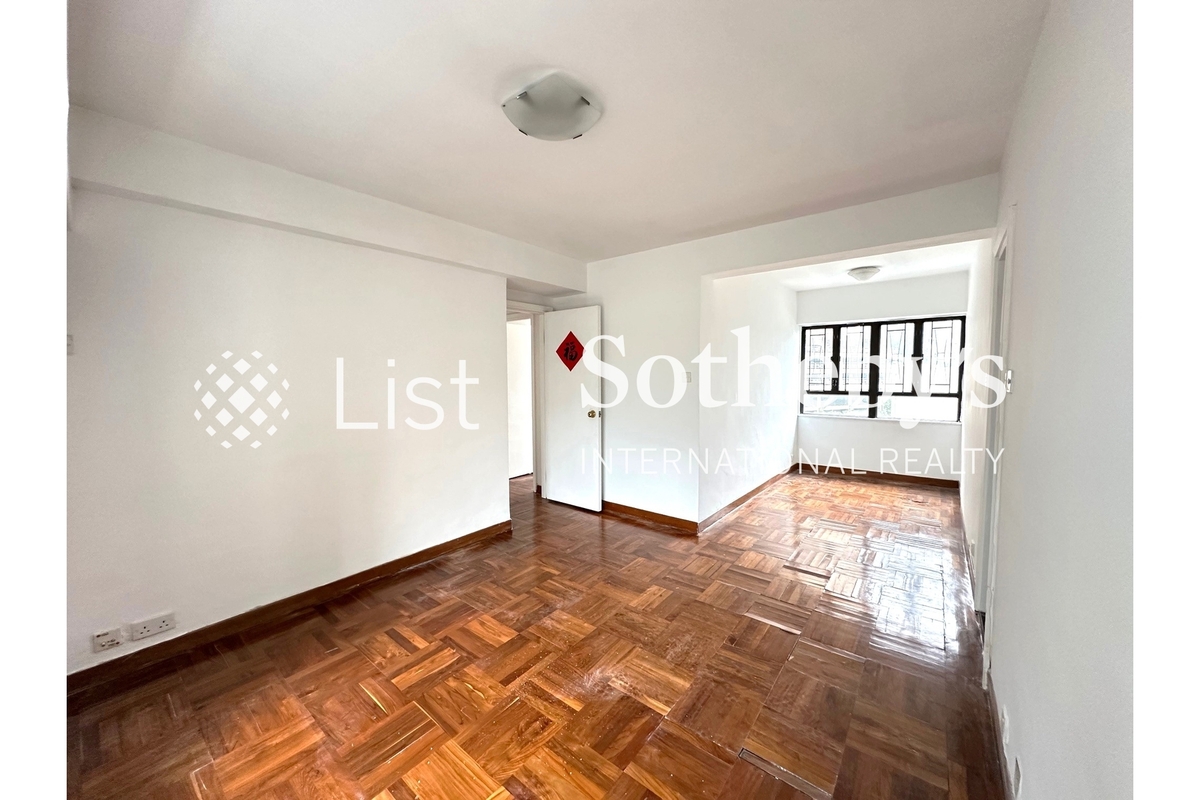 Gardenview Heights 嘉景臺 | Master Bedroom