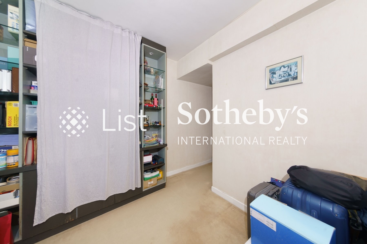 Gardenview Heights 嘉景臺 | Third Bedroom