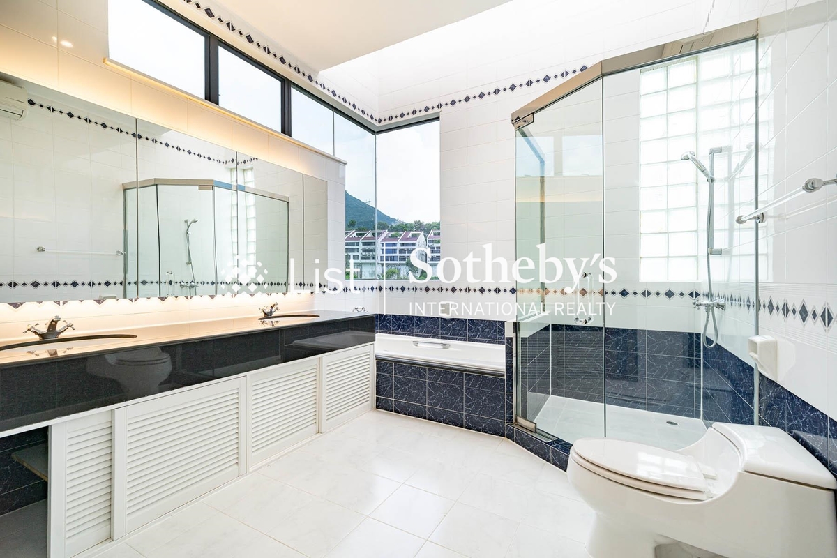 Helene Court 喜蓮閣 | Master Bathroom