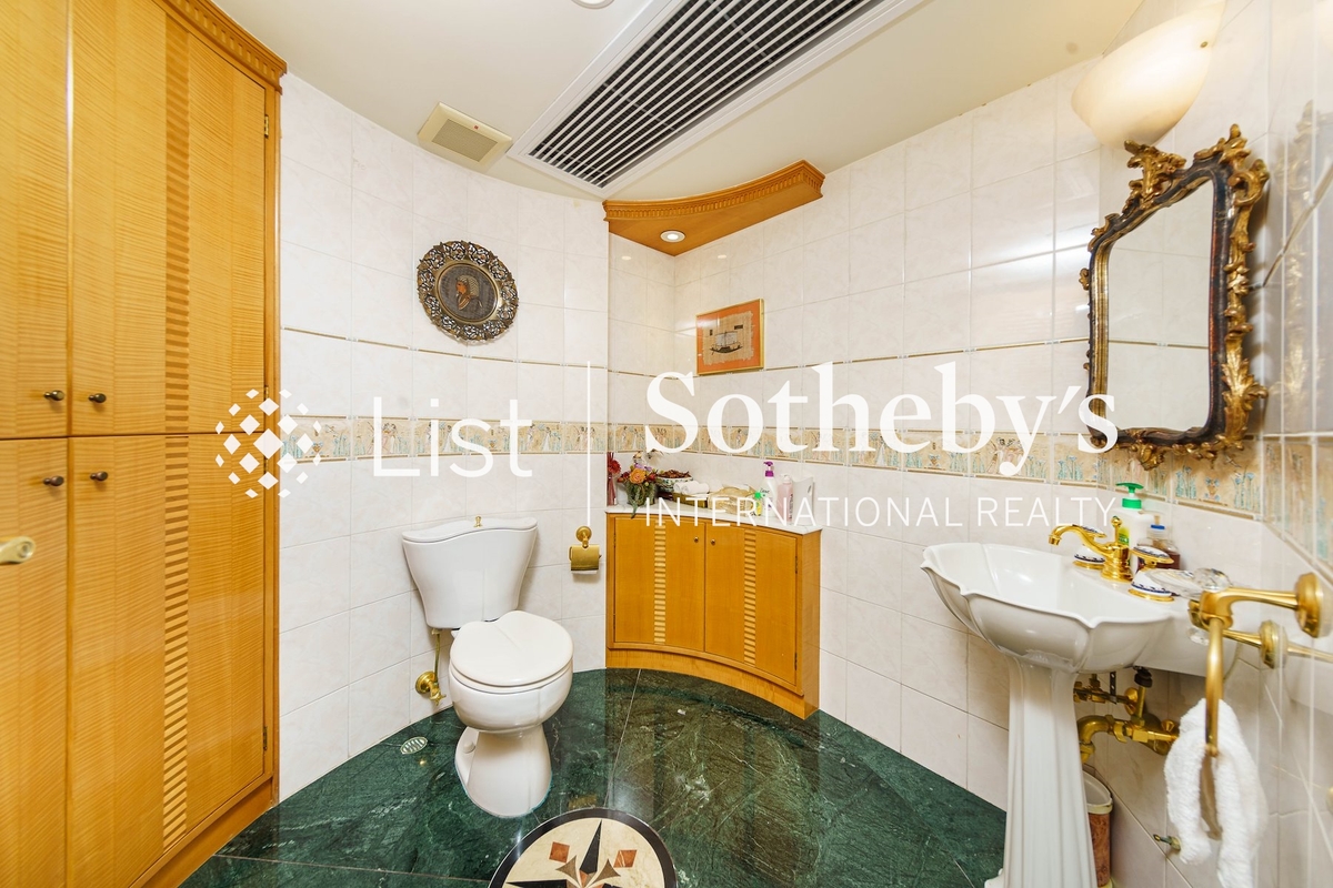 Panarama Terrace 蕙園 | Guest Powder Room