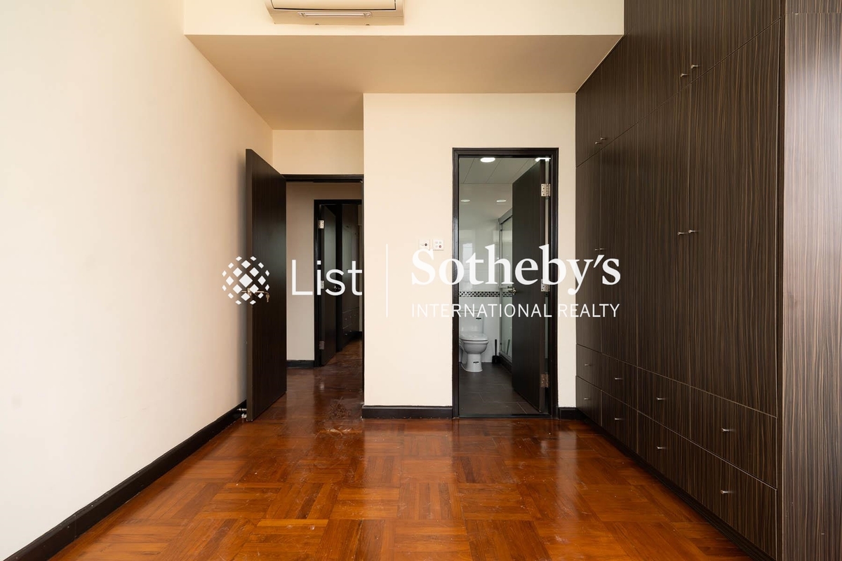 2 Old Peak Road 舊山頂道2號 | Master Bedroom