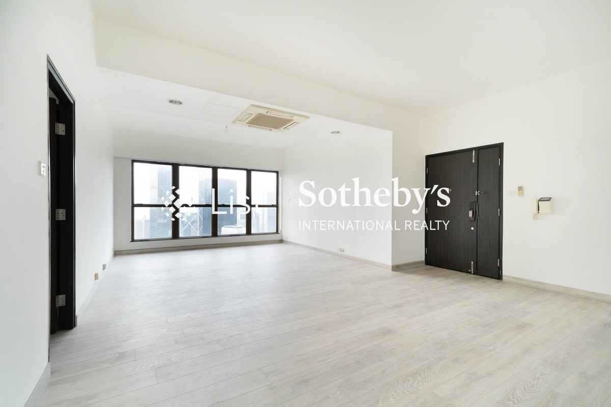 2 Old Peak Road 舊山頂道2號 | Living and Dining Room