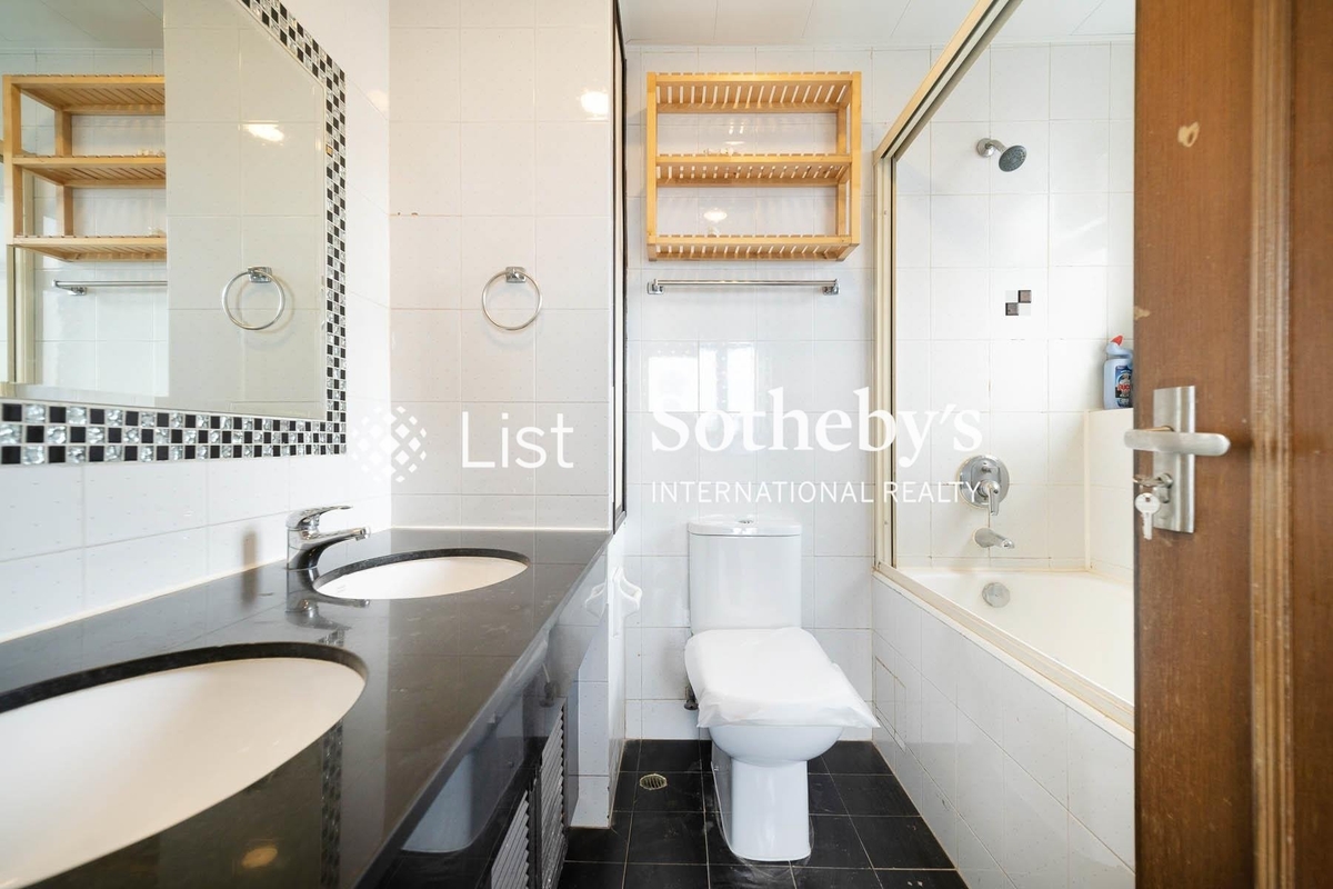 2 Old Peak Road 舊山頂道2號 | Master Bathroom