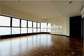 2 Old Peak Road 旧山顶道2号 | Living and Dining Room