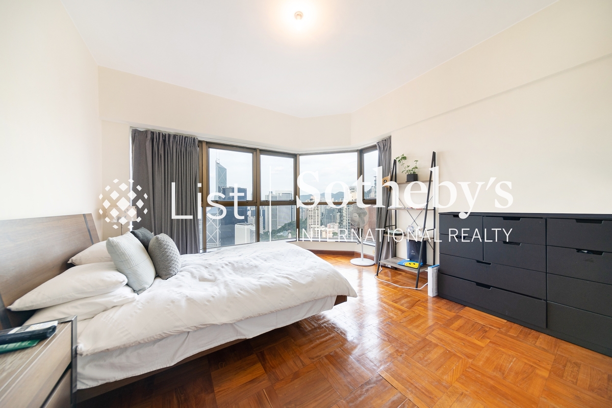 2 Old Peak Road 舊山頂道2號 | Master Bedroom