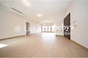 2 Old Peak Road 舊山頂道2號 | Living and Dining Room