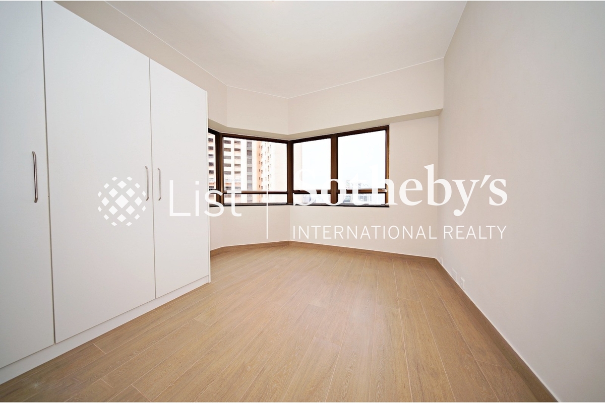 2 Old Peak Road 舊山頂道2號 | Master Bedroom