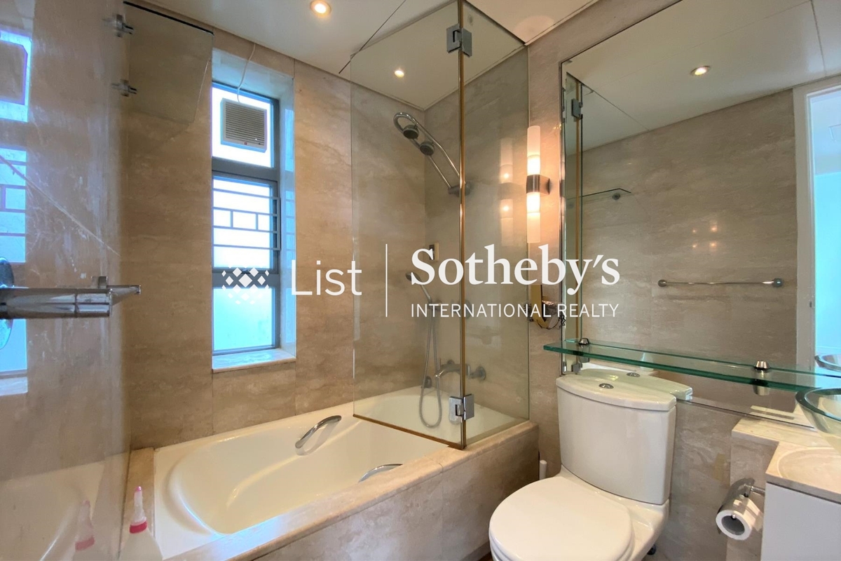 Residence Bel-Air Phase 1 貝沙灣第1期 | Guest Bathroom