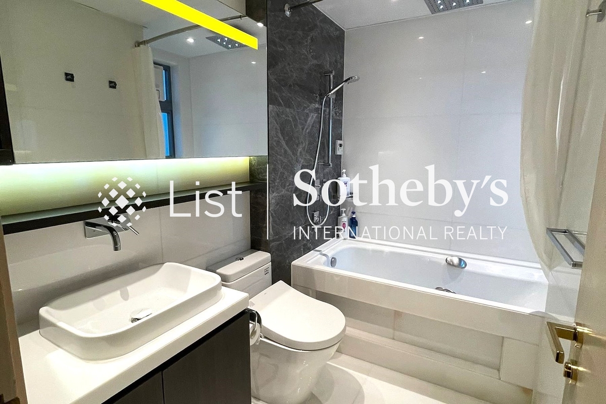 Residence Bel-Air Phase 1 貝沙灣第1期 | Second En-suite Bathroom