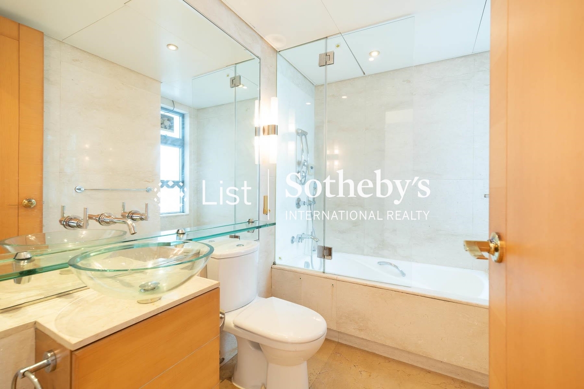 Residence Bel-Air Phase 1 貝沙灣第1期 | Master Bathroom