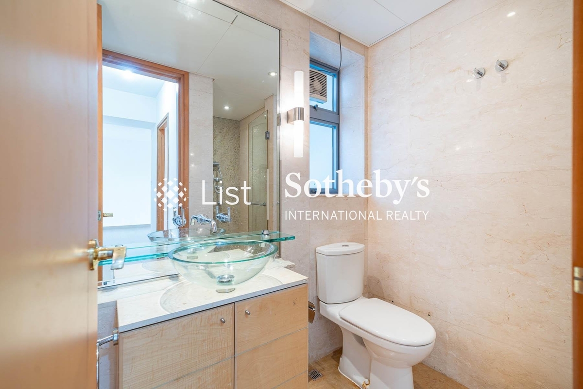 Residence Bel-Air Phase 1 貝沙灣第1期 | Guest Bathroom