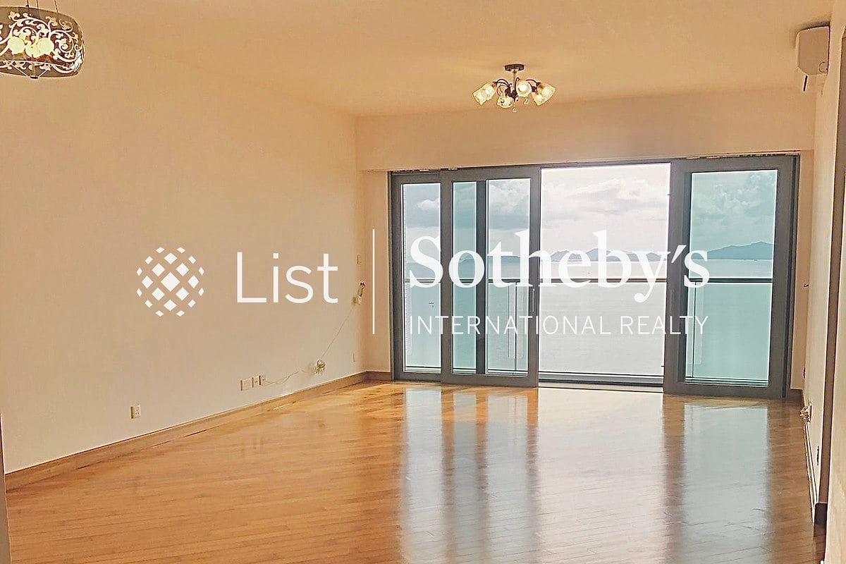 Residence Bel-Air Phase 1 貝沙灣第1期 | Living and Dining Room