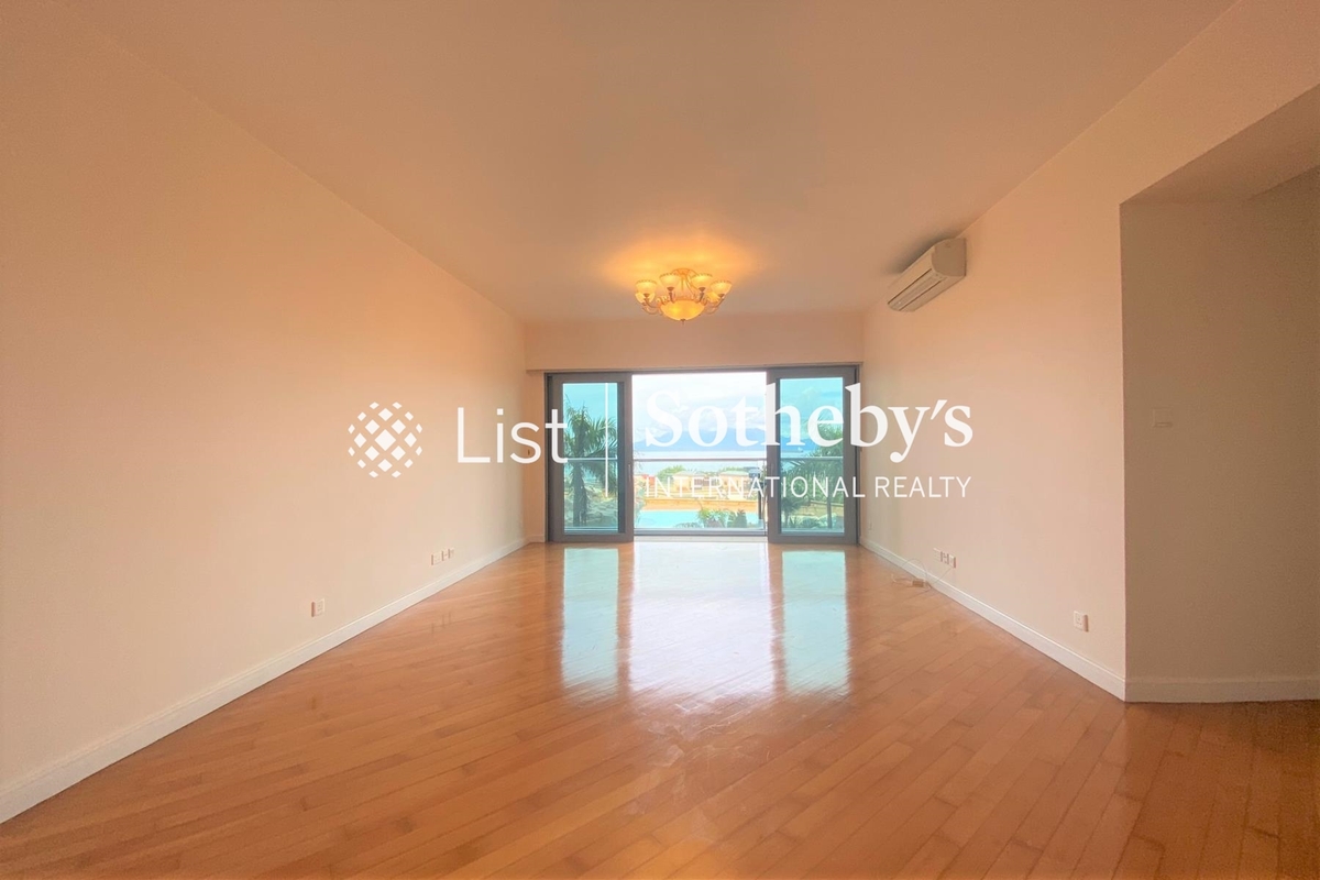 Residence Bel-Air Phase 1 貝沙灣第1期 | Living and Dining Room