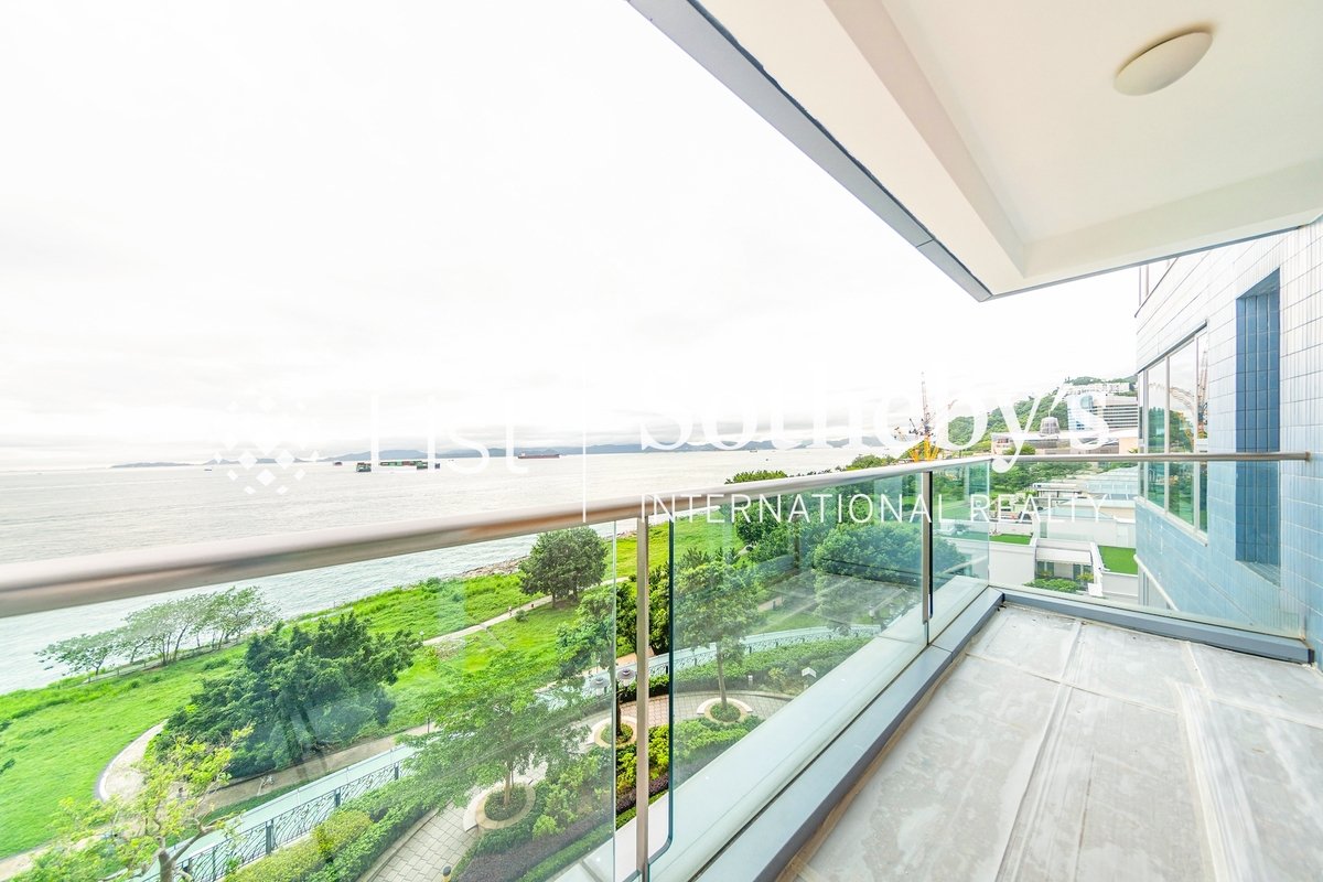 Residence Bel-Air Phase 2 South Tower 贝沙湾 2期 南岸 | Balcony off Living and Dining Room